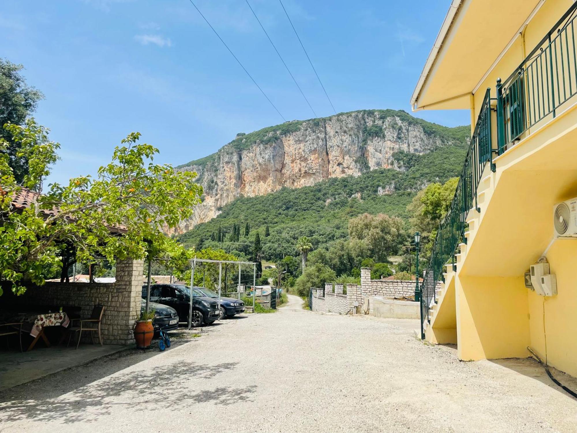 Elia Apartment Doukades Exterior photo